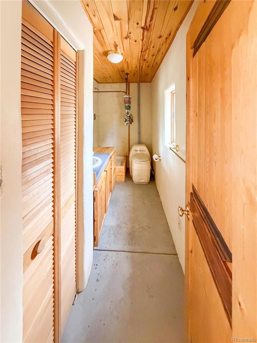 33 Big Bear Road Mosca CO 81146