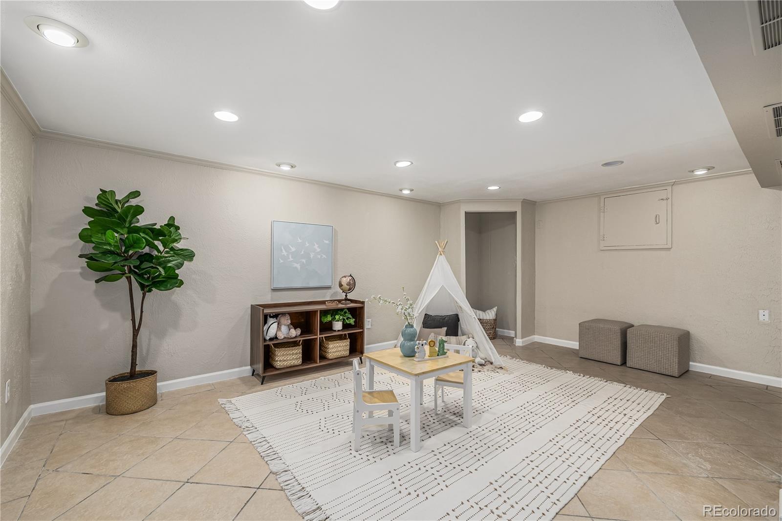 2540 S Jasmine Street Denver CO 80222