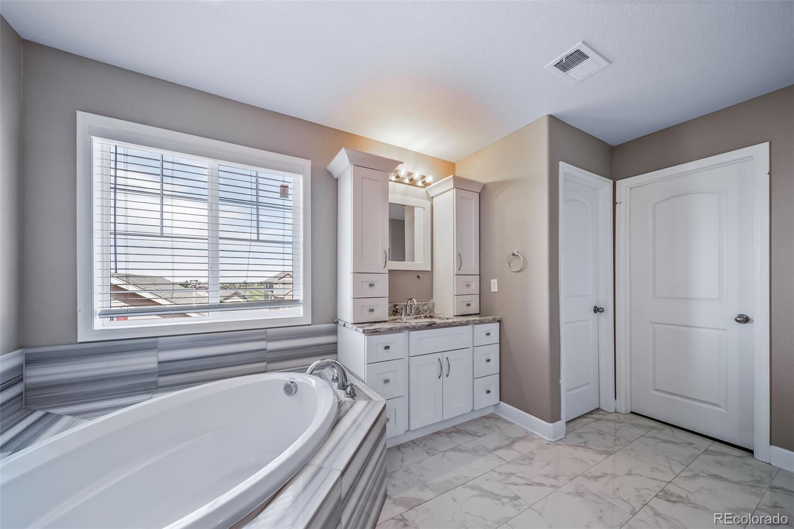 7720 S Queensburg Way Aurora CO 80016