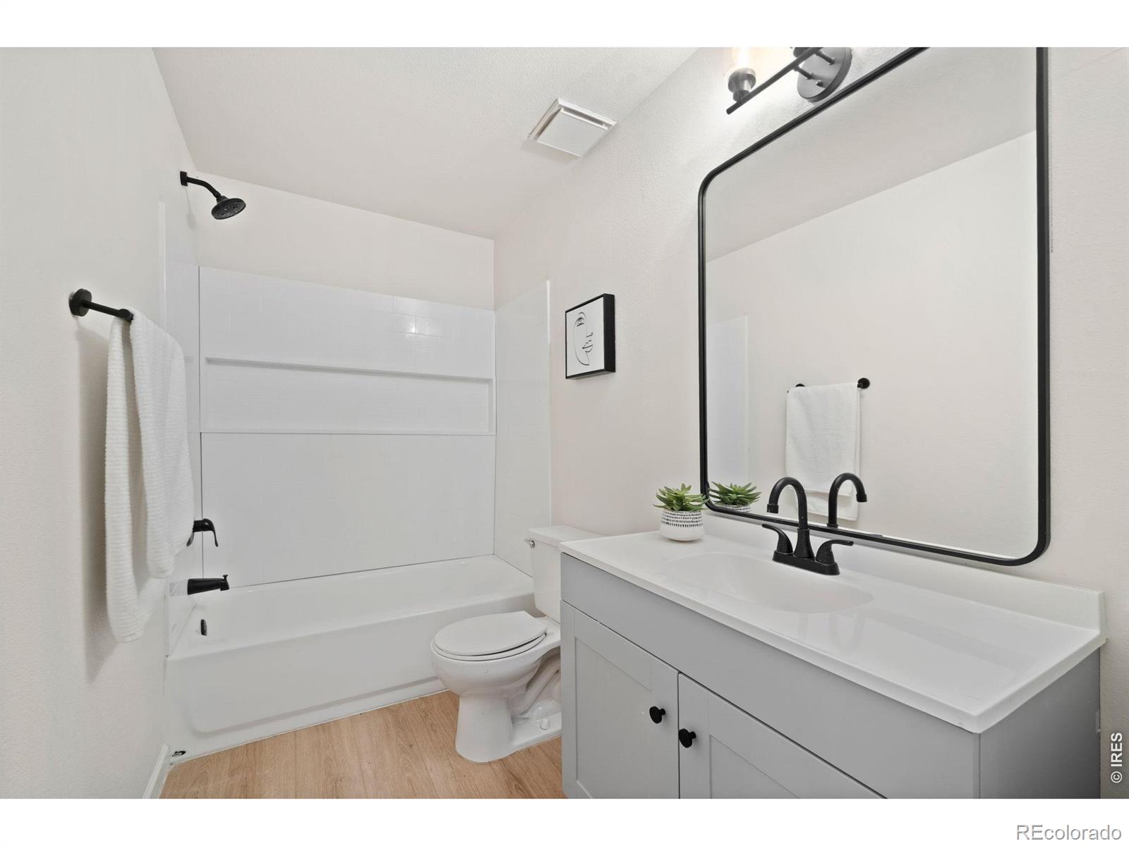 1217 Hunter Court Longmont CO 80501