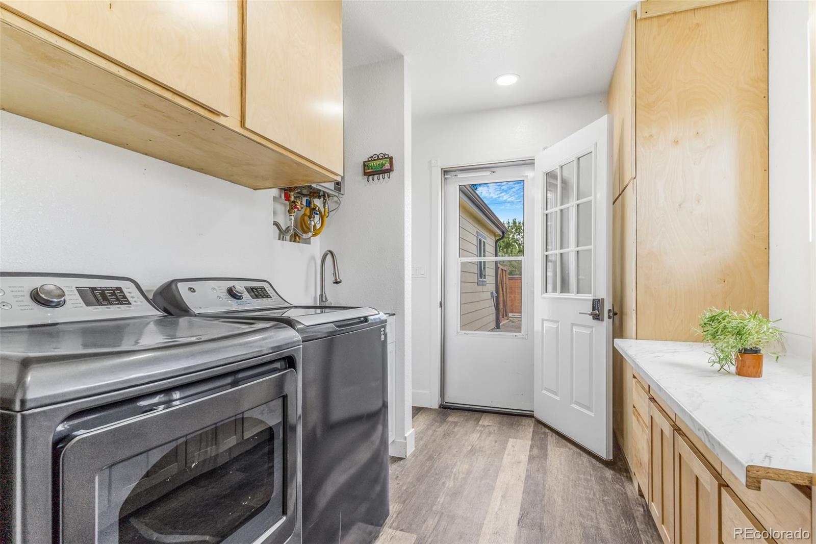 884 Vaughn Street Aurora CO 80011