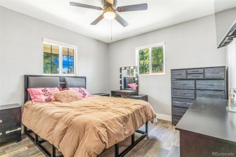 884 Vaughn Street Aurora CO 80011