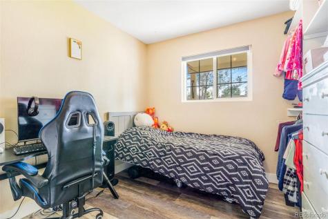 884 Vaughn Street Aurora CO 80011