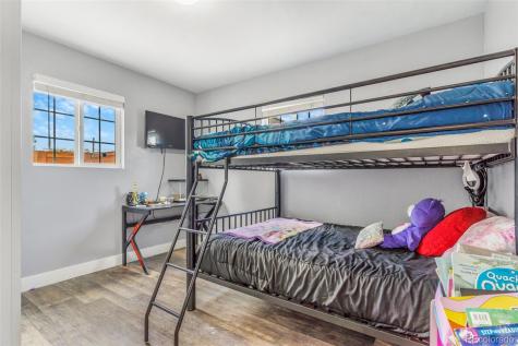 884 Vaughn Street Aurora CO 80011