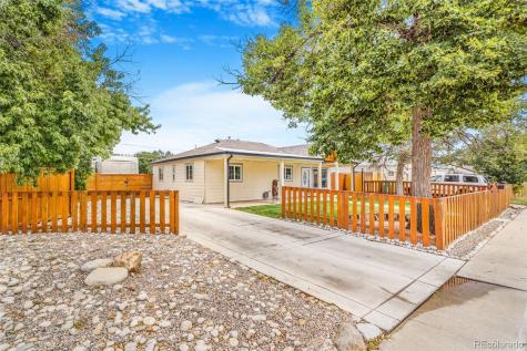 884 Vaughn Street Aurora CO 80011