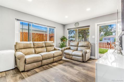 884 Vaughn Street Aurora CO 80011