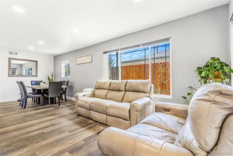 884 Vaughn Street Aurora CO 80011