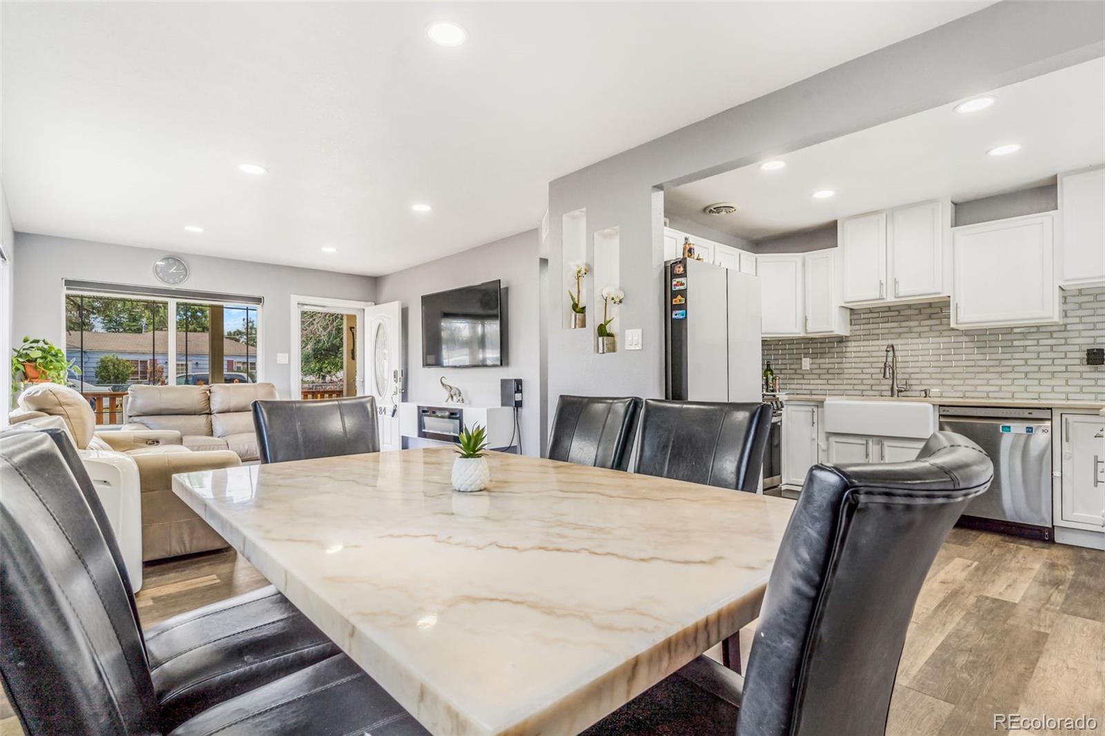 884 Vaughn Street Aurora CO 80011