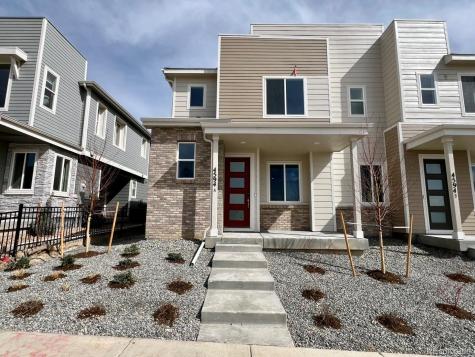 4594 S Versailles Street Aurora CO 80015