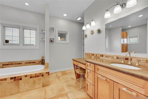 1012 S Addison Way Aurora CO 80018