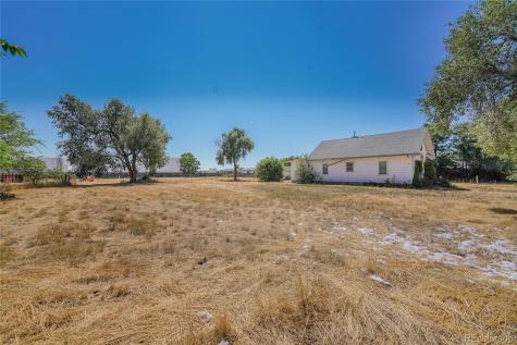8250 Jasmine Street Dupont CO 80024