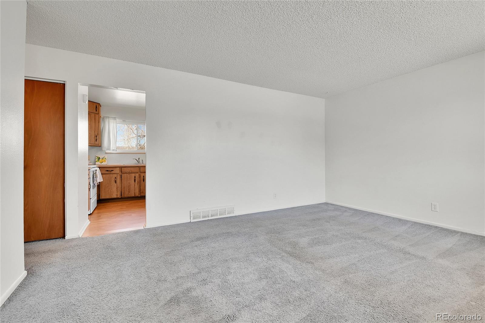 5505 Tucson Street Denver CO 80239
