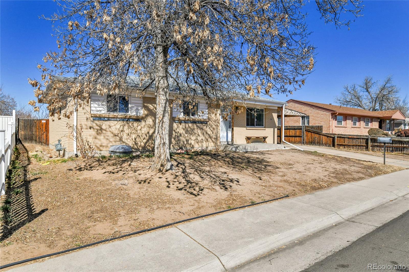 5505 Tucson Street Denver CO 80239