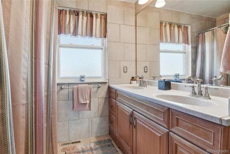 7942 S Corona Court Centennial CO 80122