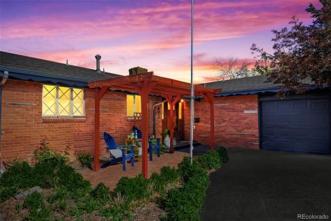 421 Iola Street Aurora CO 80010