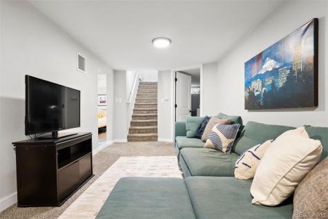 1789 Dallas Street Aurora CO 80010