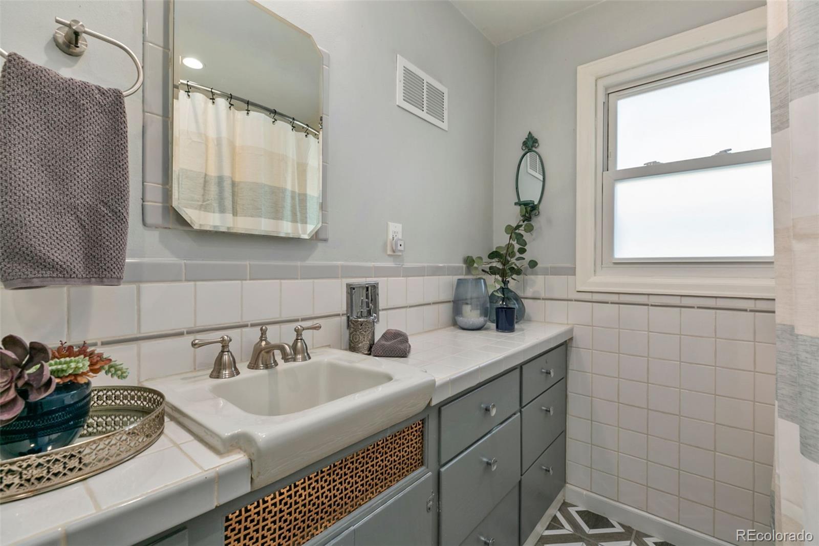 853 E 7th Street Loveland CO 80537