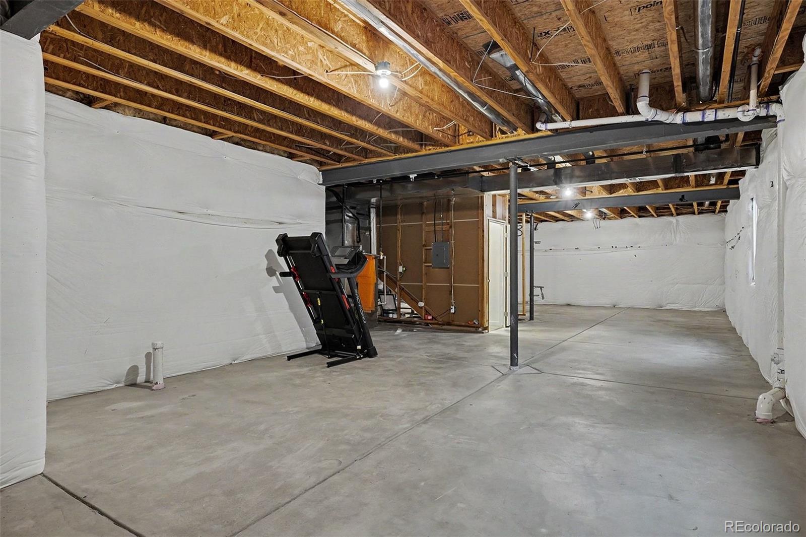 8922 Ellis Street Arvada CO 80005