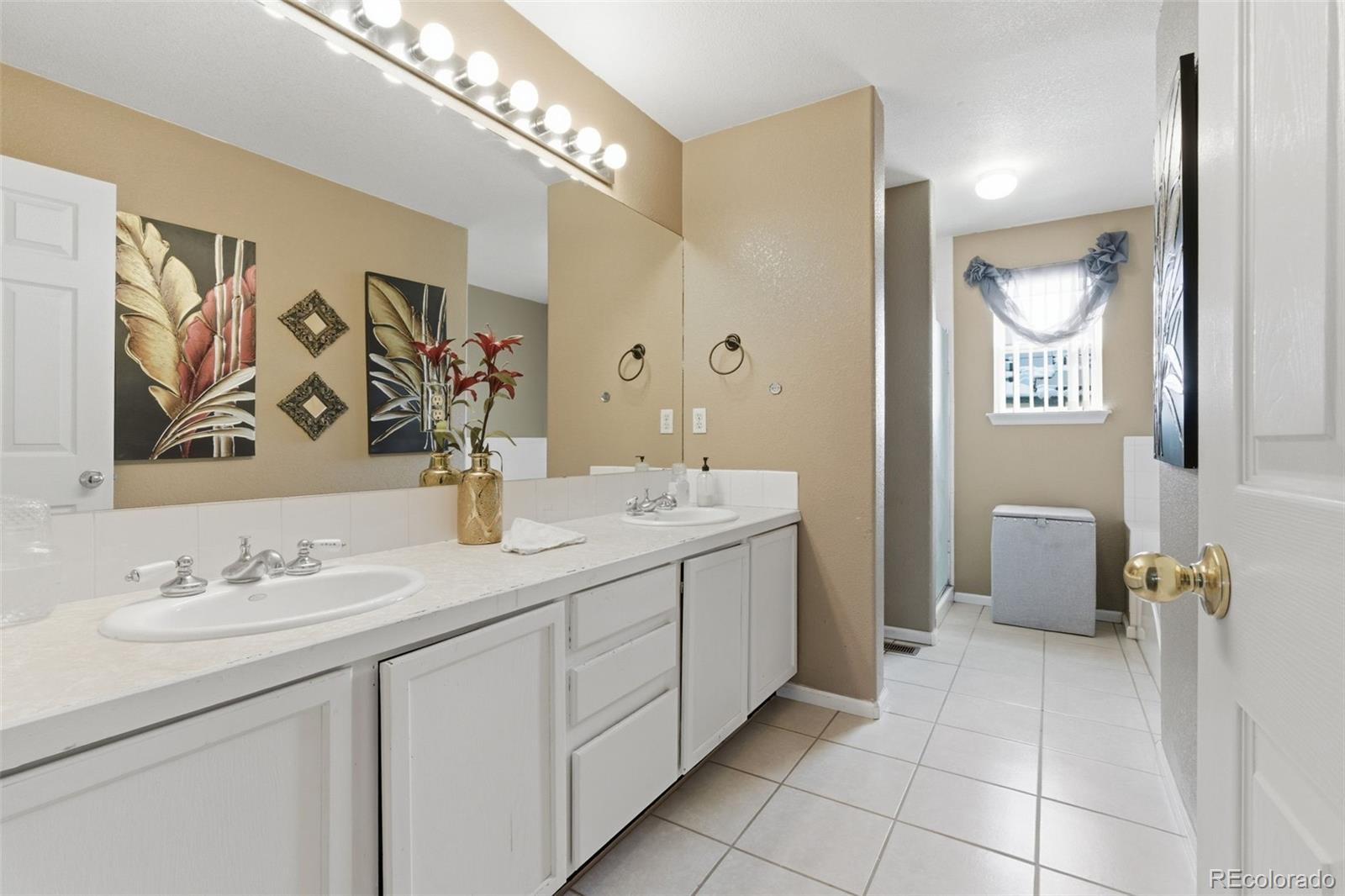 4307 Durham Court Denver CO 80239