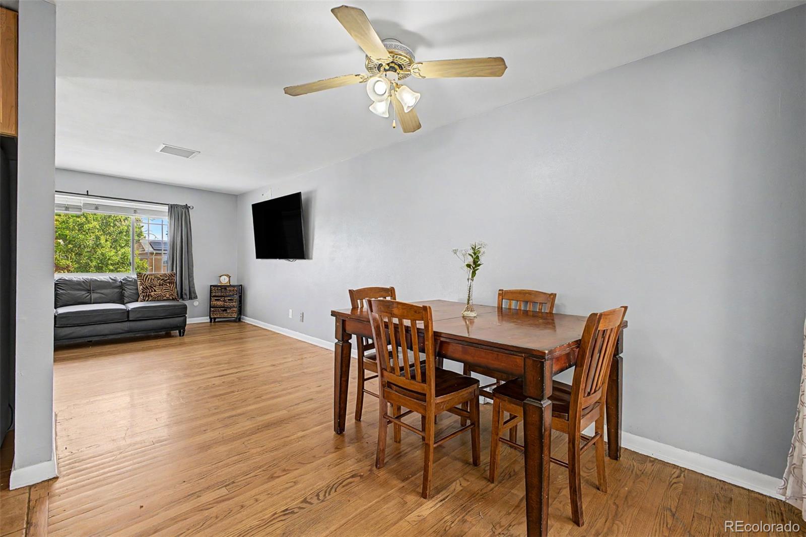 933 Newcombe Street Lakewood CO 80215