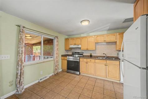 933 Newcombe Street Lakewood CO 80215