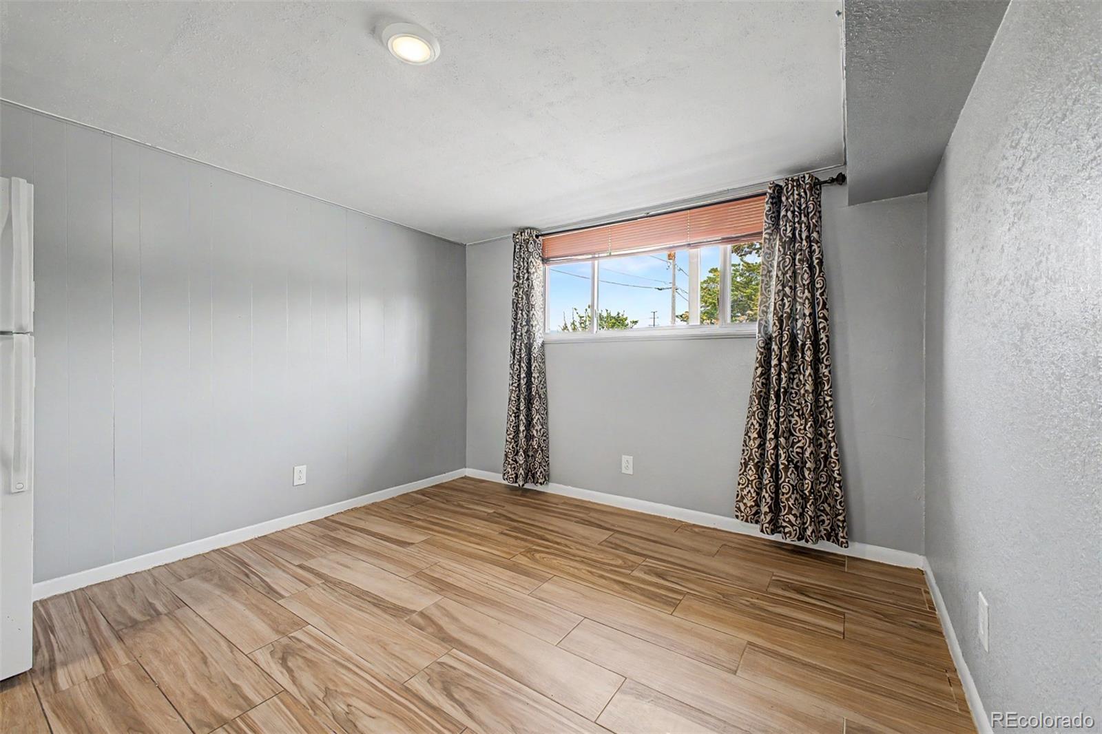 933 Newcombe Street Lakewood CO 80215