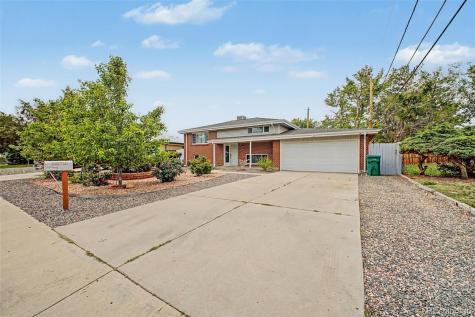 933 Newcombe Street Lakewood CO 80215