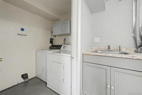 933 Newcombe Street Lakewood CO 80215
