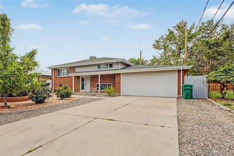 933 Newcombe Street Lakewood CO 80215
