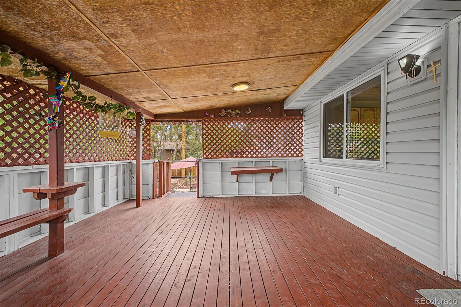 933 Newcombe Street Lakewood CO 80215