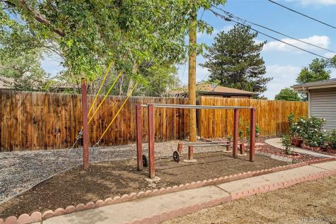 933 Newcombe Street Lakewood CO 80215