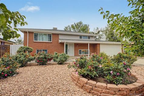 933 Newcombe Street Lakewood CO 80215