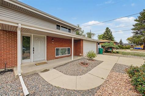 933 Newcombe Street Lakewood CO 80215