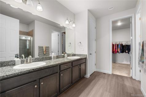 226 S Shady Grove Court Aurora CO 80018