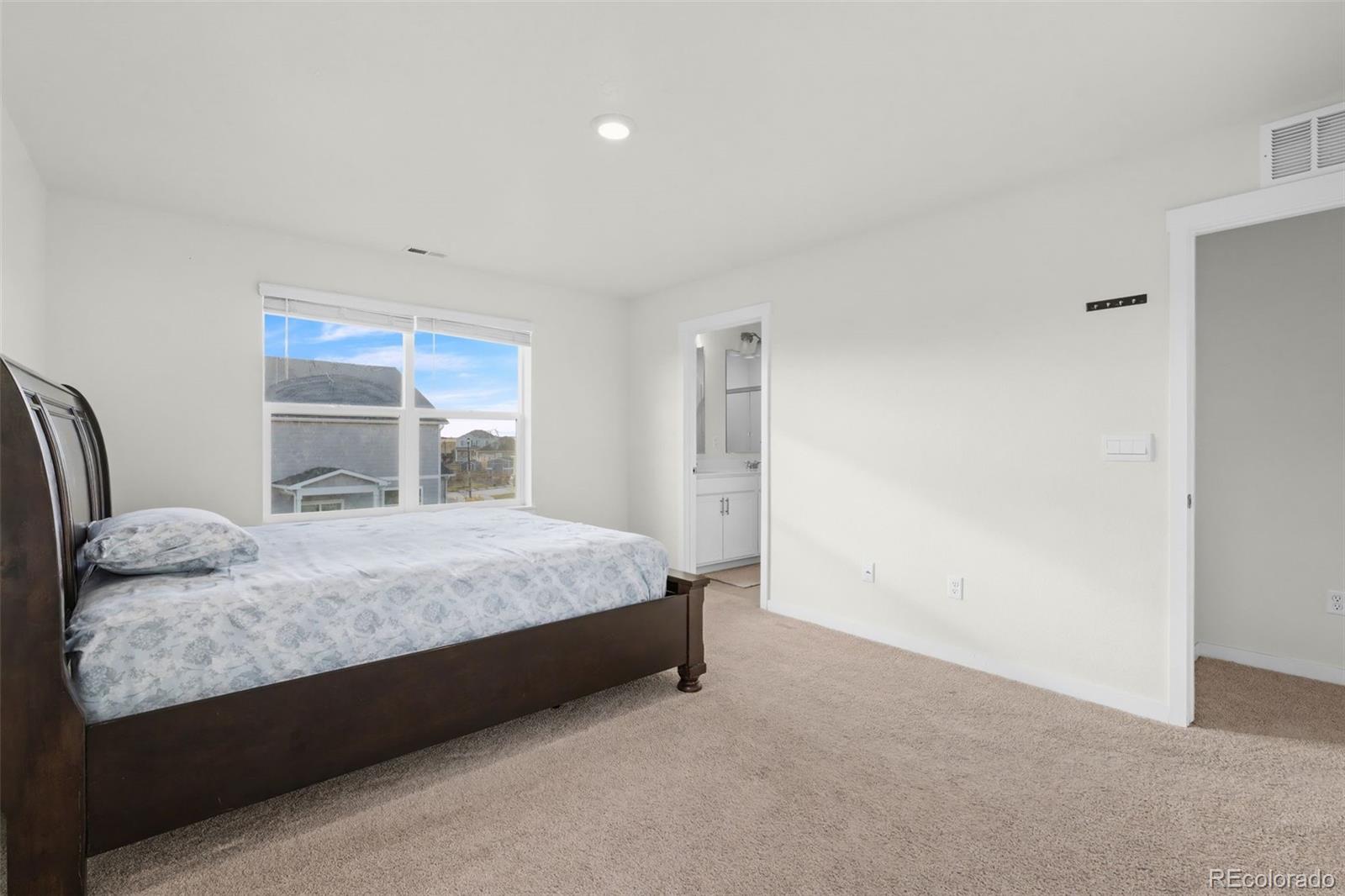 15771 Roslyn Street Thornton CO 80602