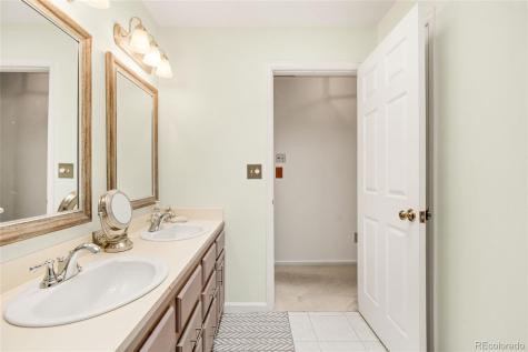 5754 S Kittredge Street Centennial CO 80015