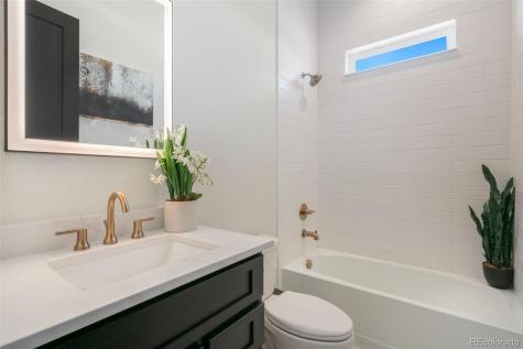 3631 N Buchanan Court Aurora CO 80019