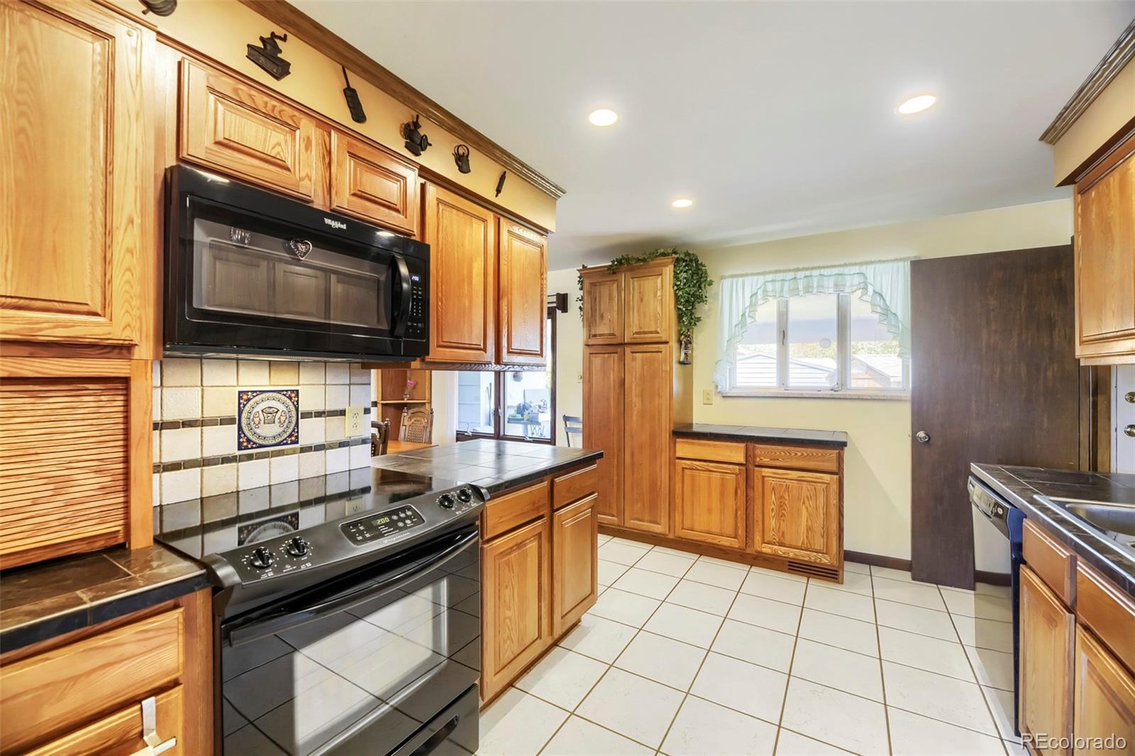 8653 W Hawaii Drive Lakewood CO 80232