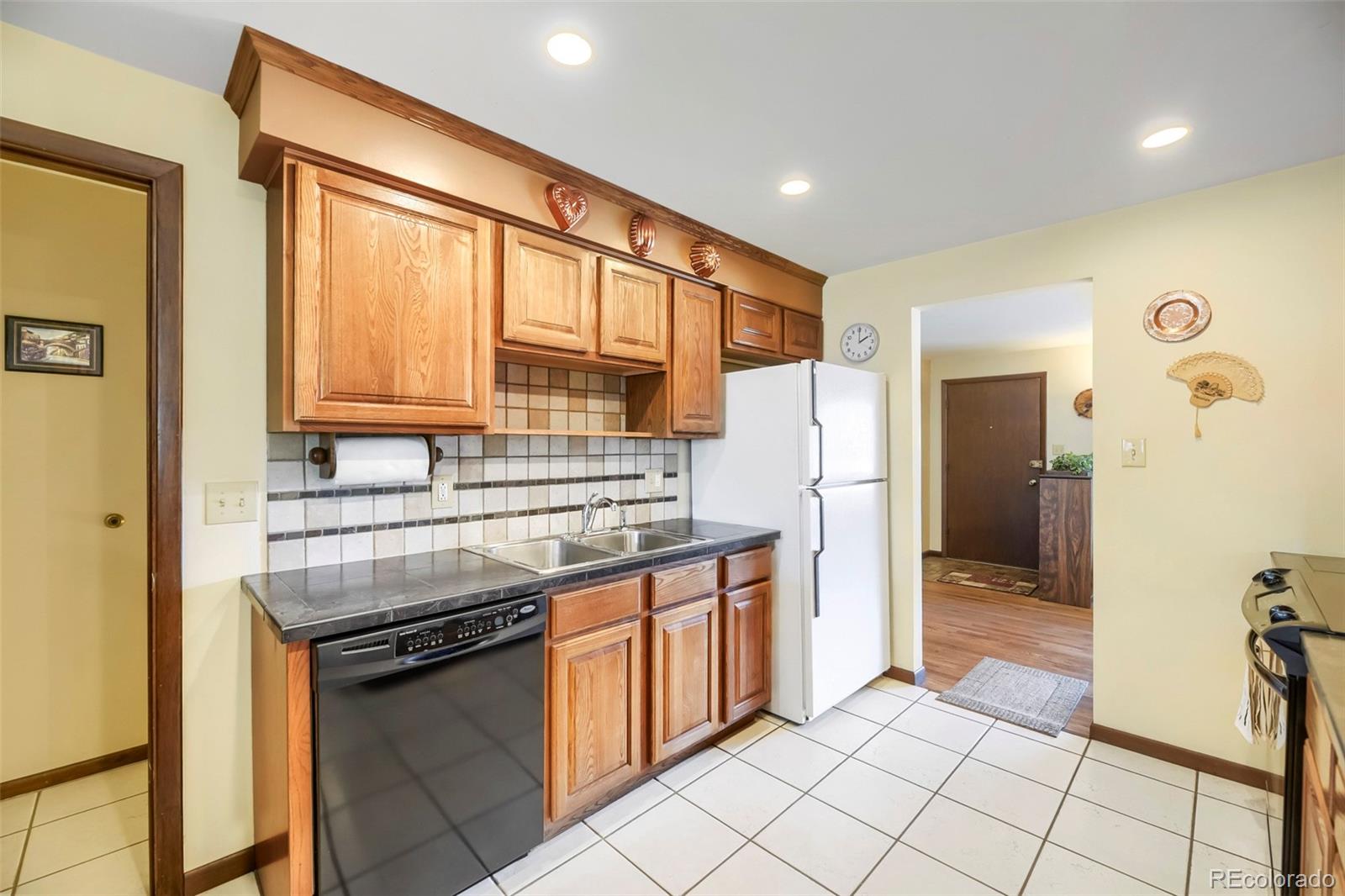 8653 W Hawaii Drive Lakewood CO 80232
