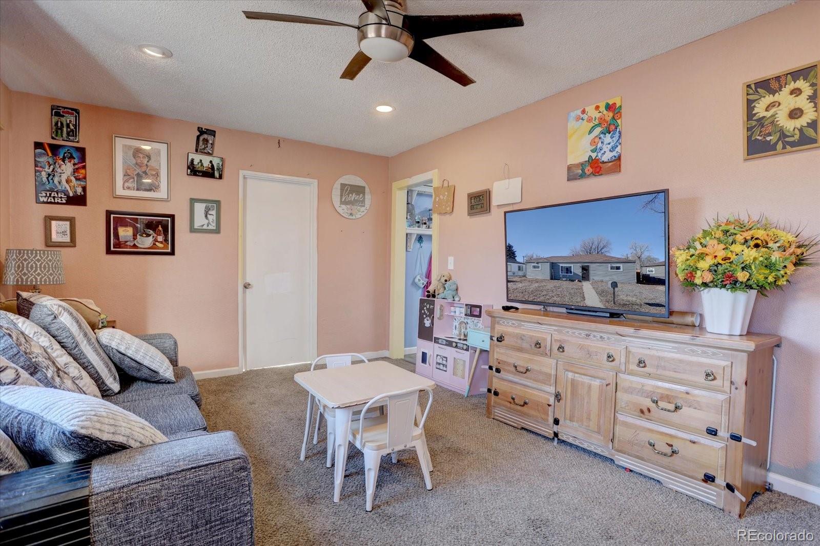 775 Victor Street Aurora CO 80011