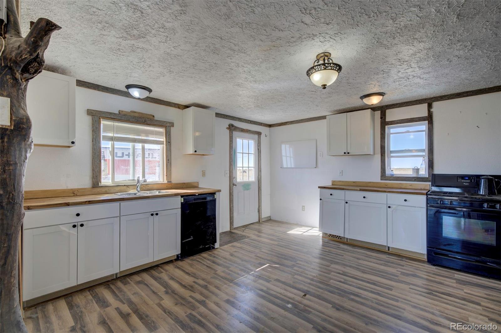 10573 County Road 165 Matheson CO 80830
