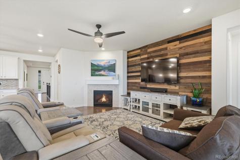 8105 S Vandriver Way Aurora CO 80016
