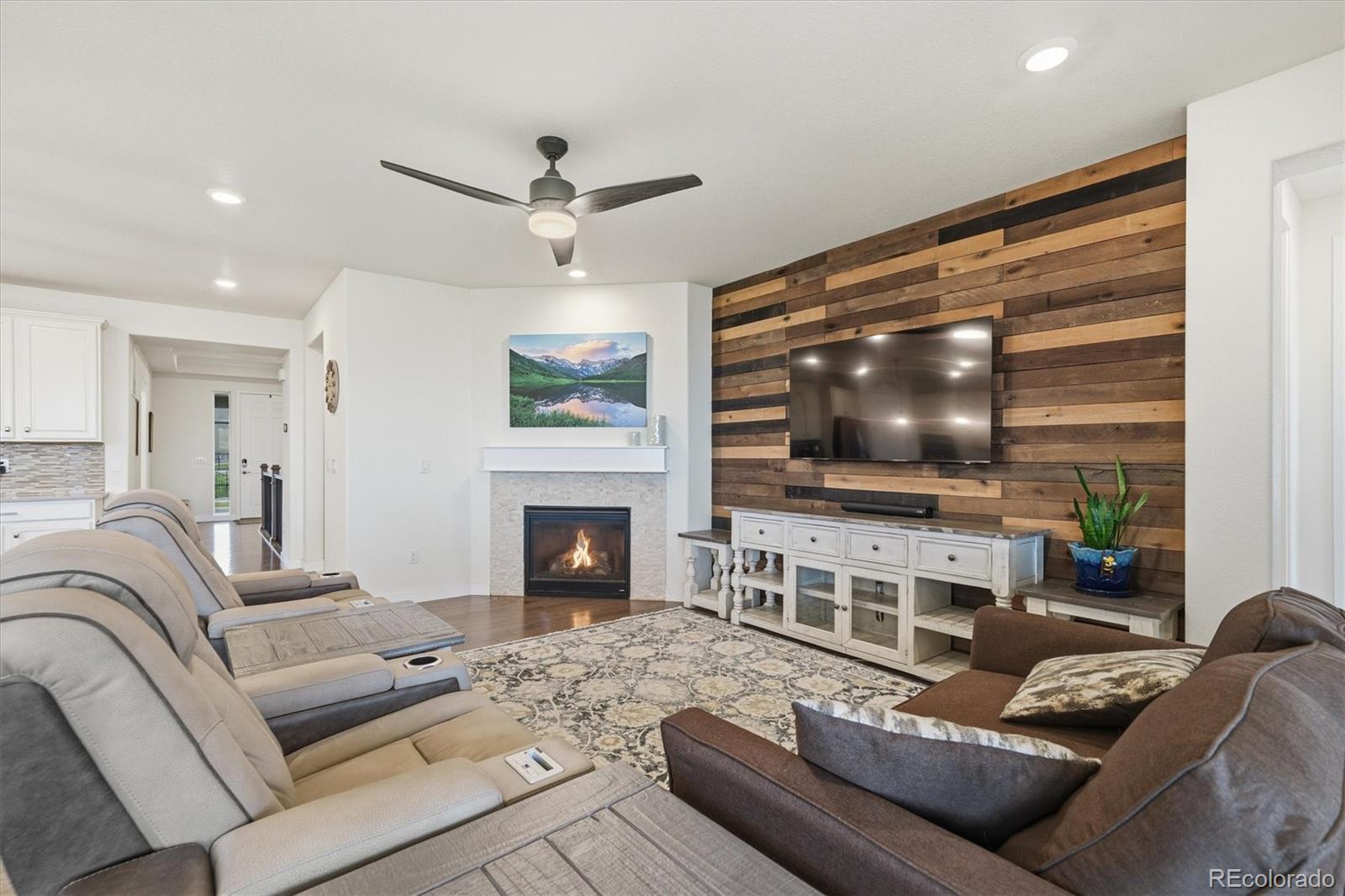 8105 S Vandriver Way Aurora CO 80016