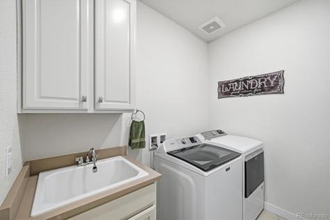 8105 S Vandriver Way Aurora CO 80016