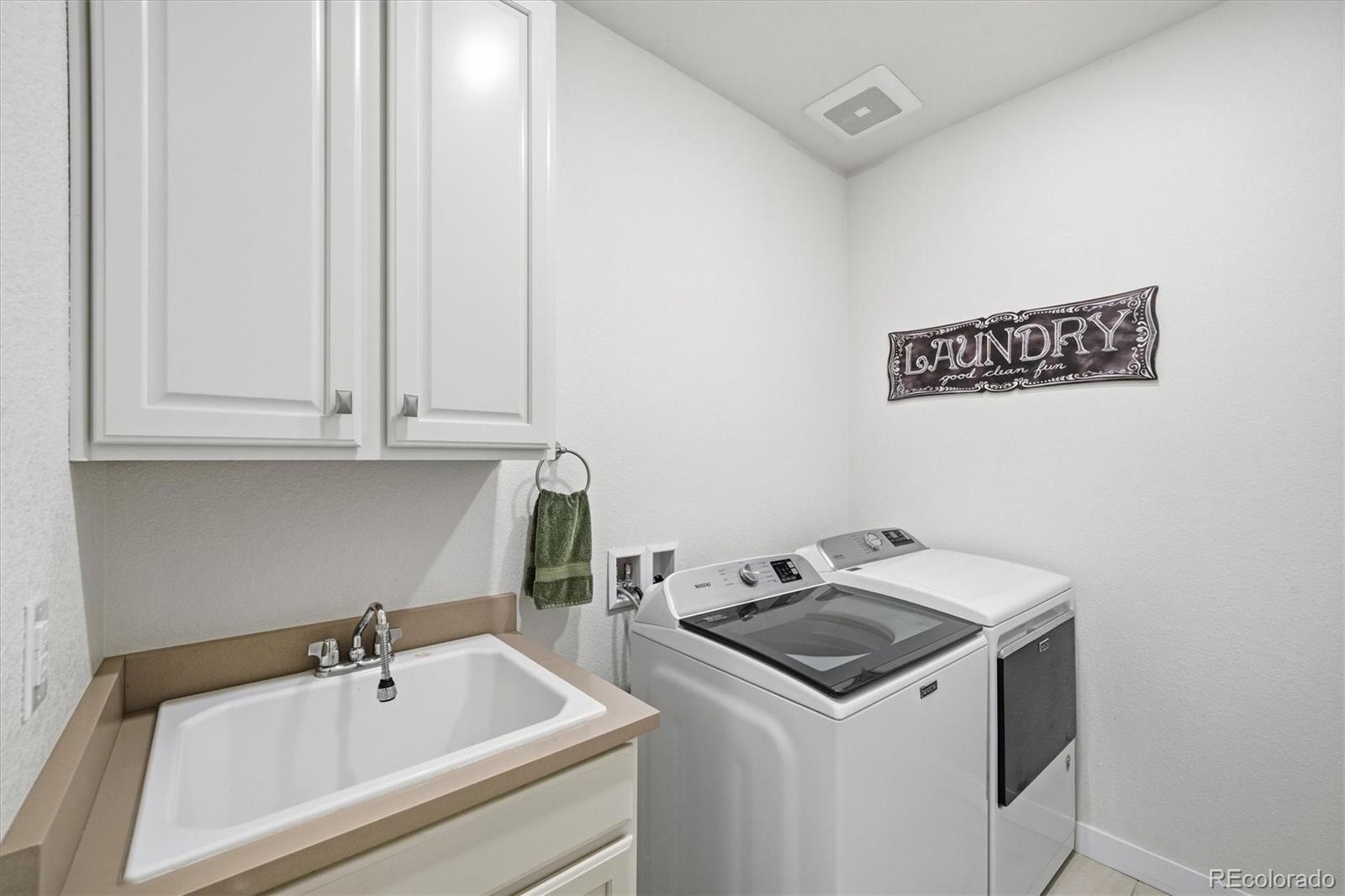8105 S Vandriver Way Aurora CO 80016