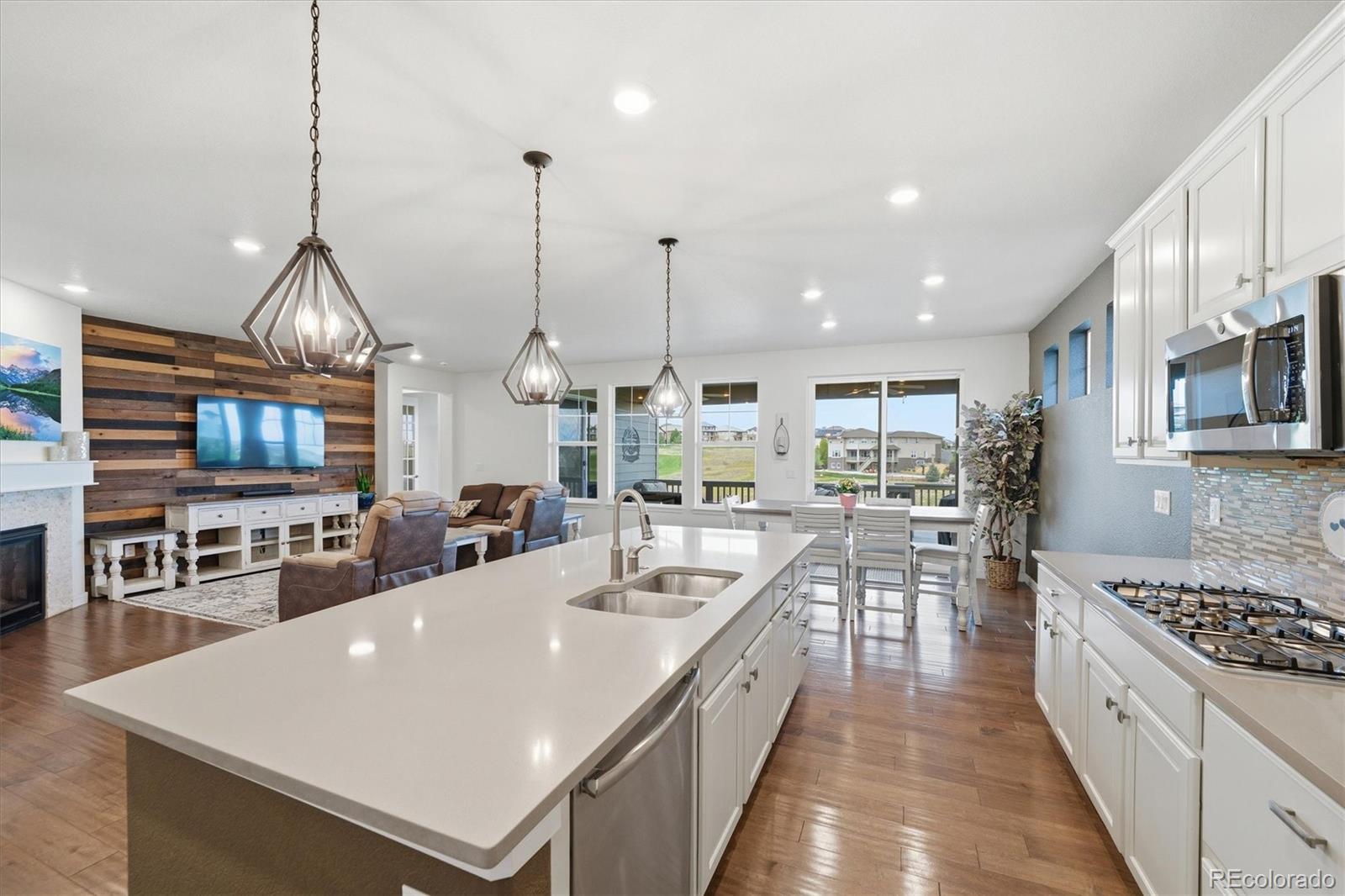 8105 S Vandriver Way Aurora CO 80016
