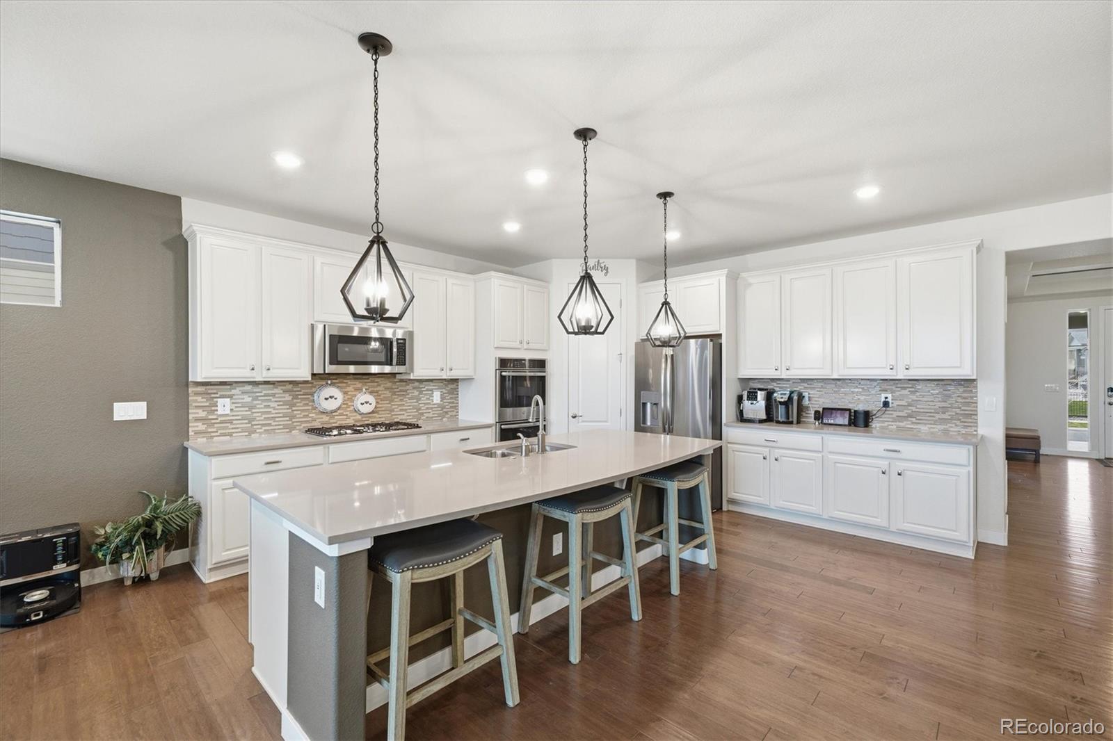 8105 S Vandriver Way Aurora CO 80016