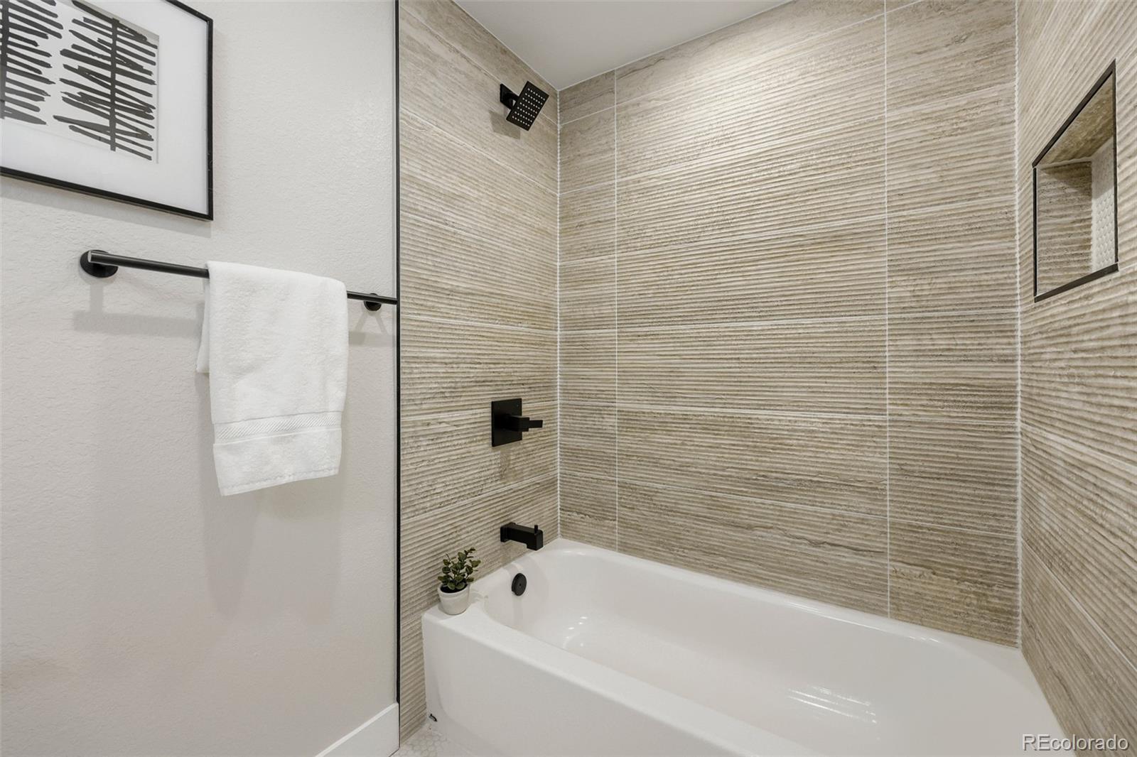 136 Agate Way Broomfield CO 80020