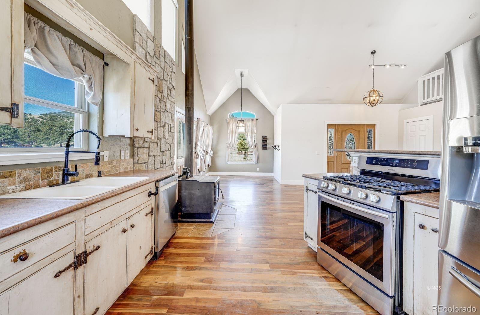 6820 County Road 328 Westcliffe CO 81252