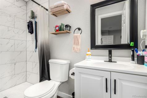 21550 E Alamo Place Centennial CO 80015